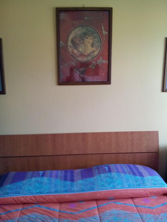 Domus Felix Bed and Breakfast Ερκολάνο Δωμάτιο φωτογραφία