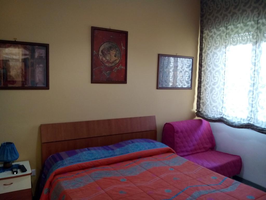 Domus Felix Bed and Breakfast Ερκολάνο Δωμάτιο φωτογραφία
